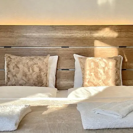 아파트 Center - Free Wifi - Queen Bed 오울루